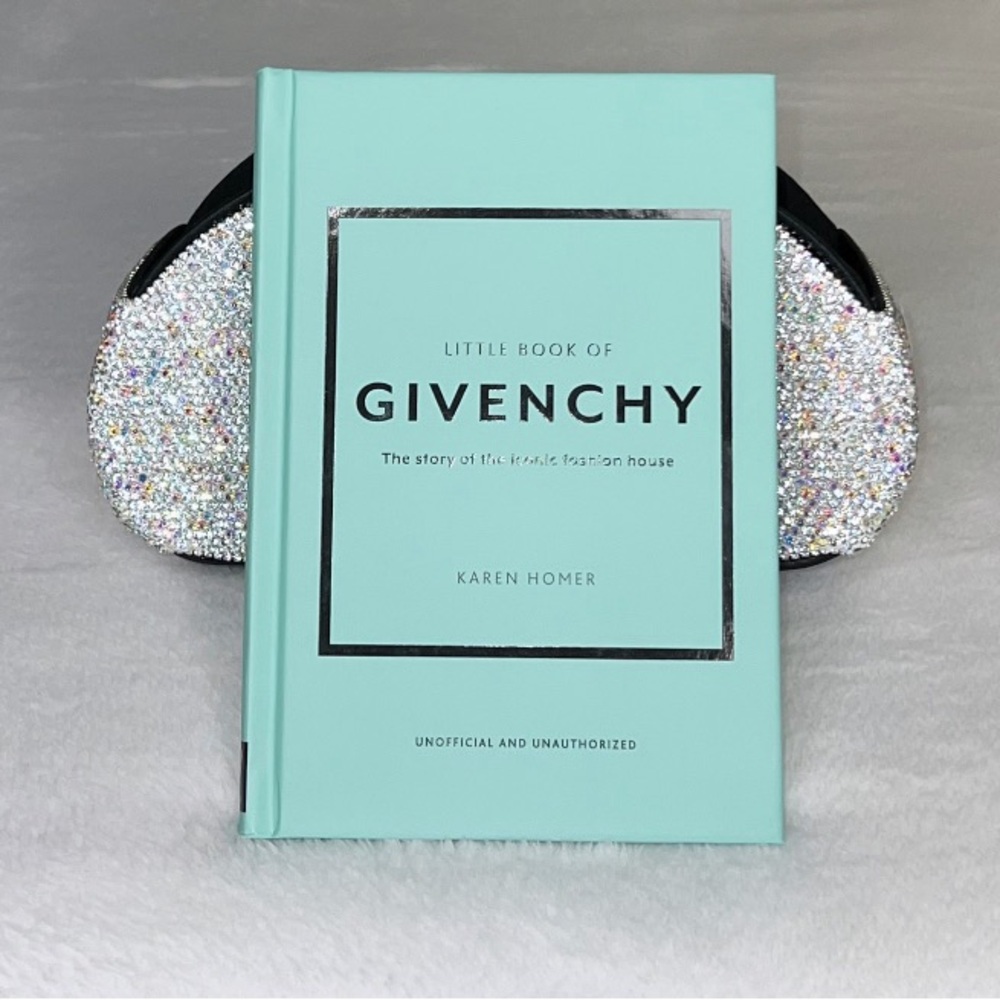 🩵Little Book Of Givenchy